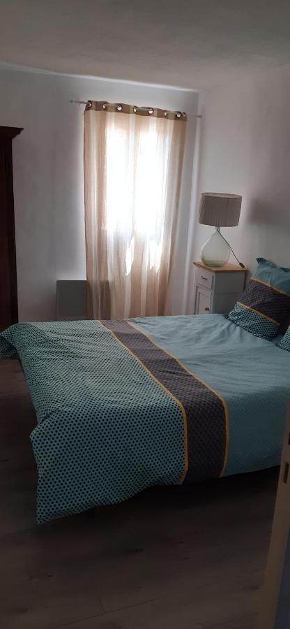 Le Gite Des Cinq Cepages Frejus Exterior photo
