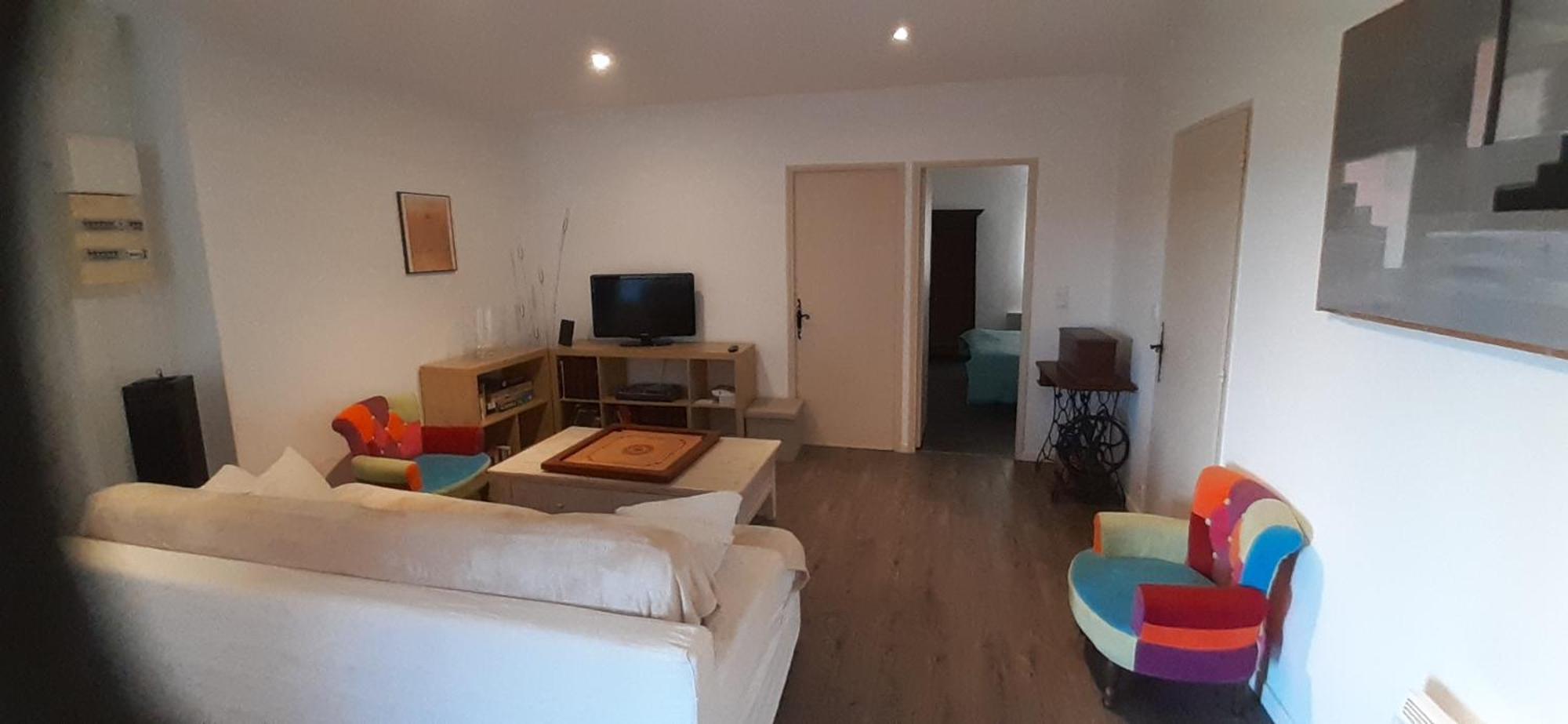 Le Gite Des Cinq Cepages Frejus Exterior photo