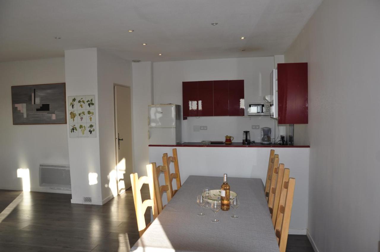 Le Gite Des Cinq Cepages Frejus Exterior photo